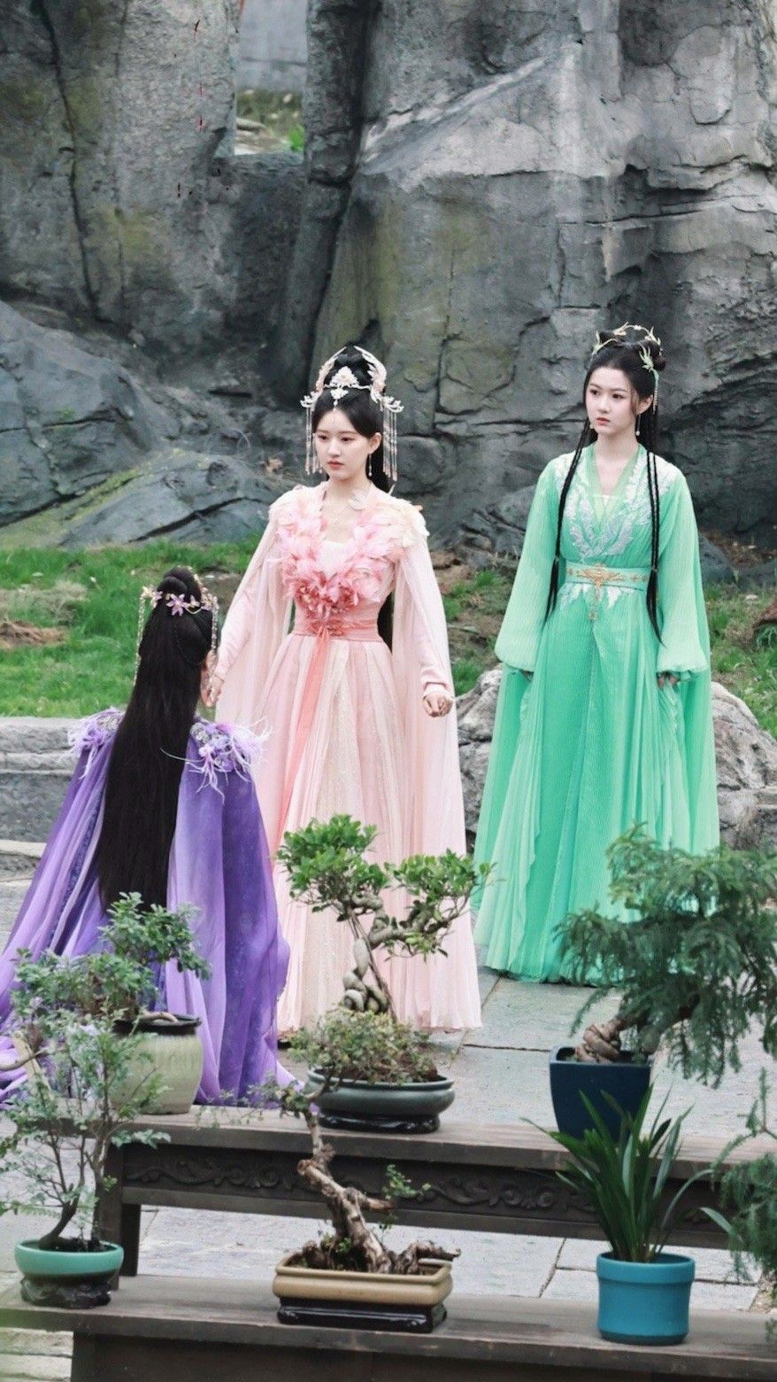 Little Girls Traditional Chinese Hanfu Fashion:A New Style of Traditional Elegance Little Girls Traditional Chinese Hanfu Fashion:A New Style of Traditional Elegance