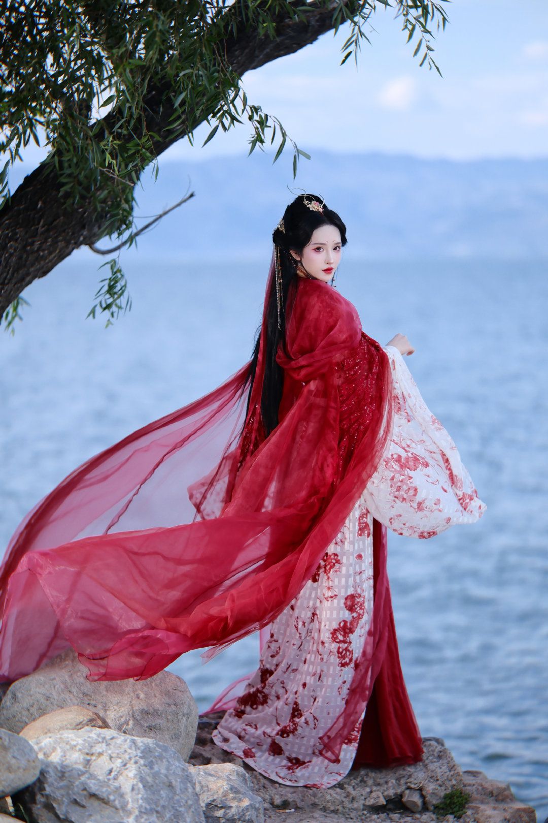 Winter Hanfu:The Revival of Traditional Chinese Elegance Winter Hanfu:The Revival of Traditional Chinese Elegance