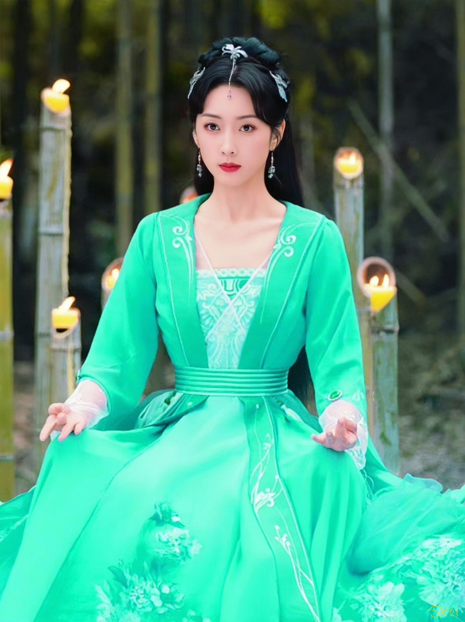 Silk Qipao with Ice Silk Blend:A Blend of Tradition and Modern Comfort Silk Qipao with Ice Silk Blend:A Blend of Tradition and Modern Comfort