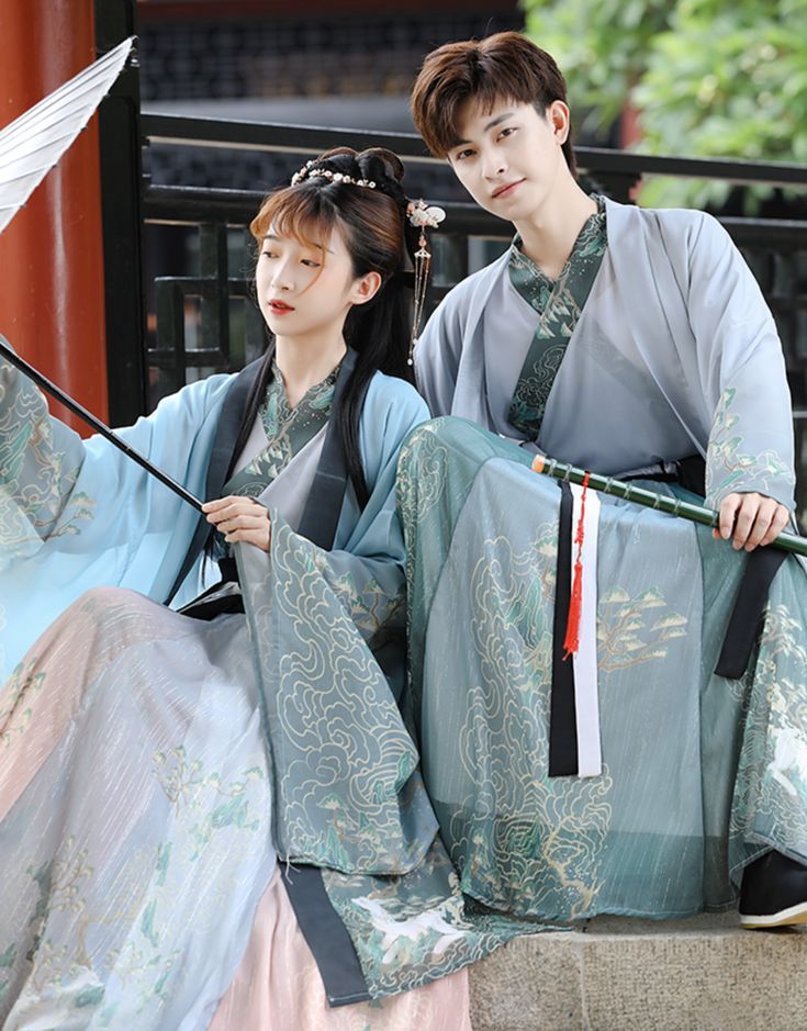 Embracing the New Sino Chic:Winter Traditional Suites and Qipao in Modern Vogue Embracing the New Sino Chic:Winter Traditional Suites and Qipao in Modern Vogue