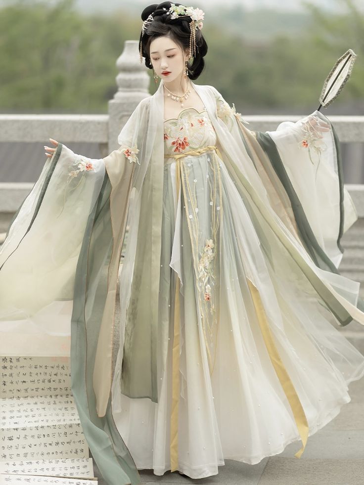 Charming Cheerful Beauty in Cheongsam Style on Douyin:The Qipao Trend