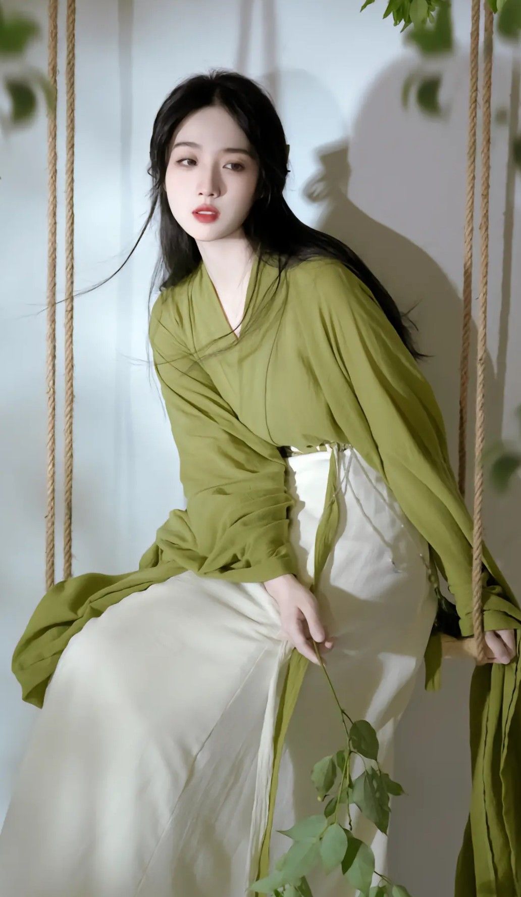 The World of a 12-Year-Old in Traditional Chinese Hanfu Fashion The World of a 12-Year-Old in Traditional Chinese Hanfu Fashion