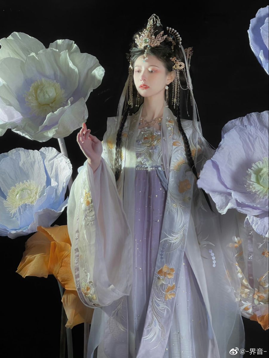 Beauty in Traditional Chinese Fashion:Original Hanfu by Meirenxi Beauty in Traditional Chinese Fashion:Original Hanfu by Meirenxi