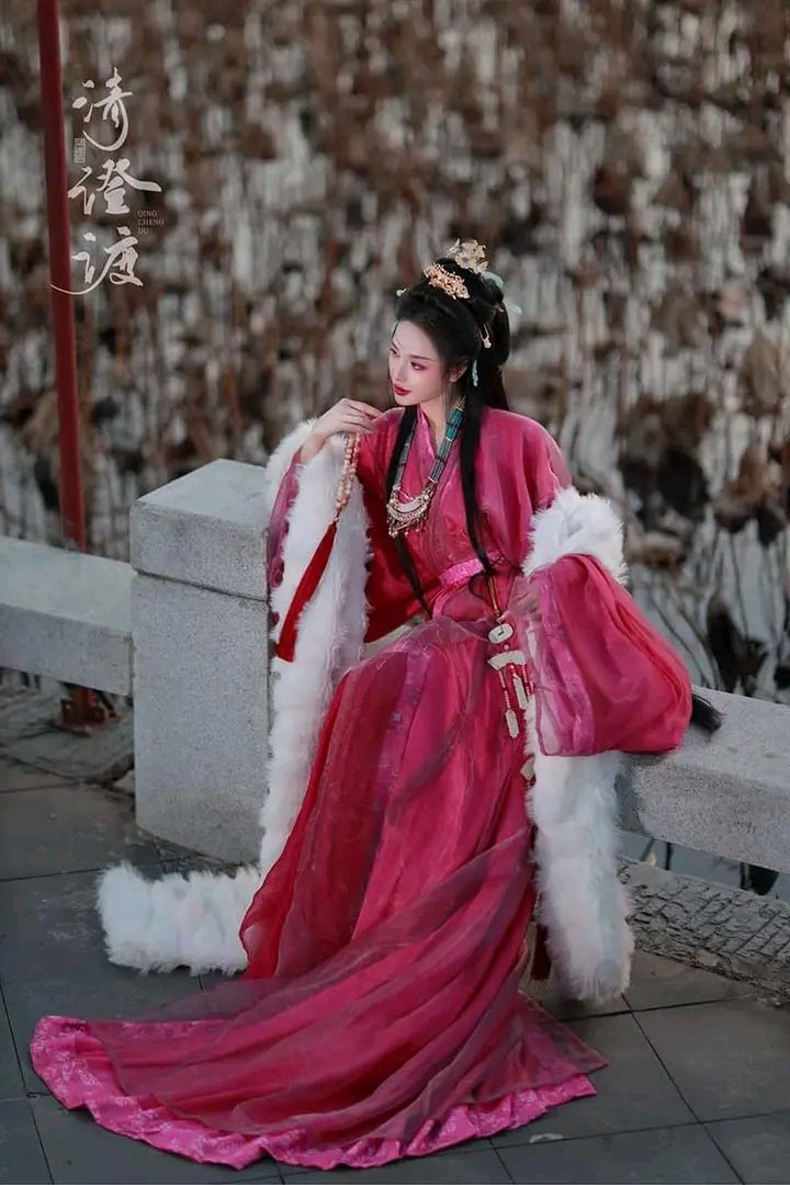 The Rise of Hanfu Fashion:A Closer Look at the Traditional Pants Suits The Rise of Hanfu Fashion:A Closer Look at the Traditional Pants Suits