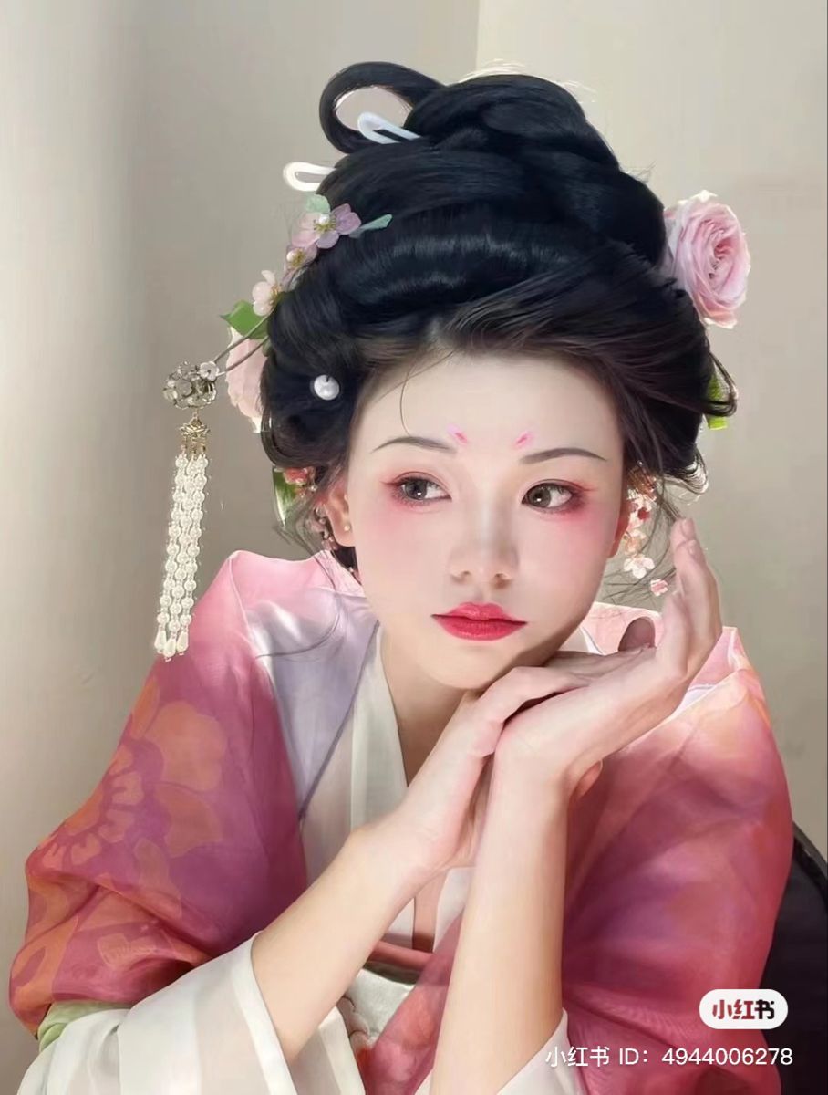 Embroidered Cheongsam:Unveiling the Newest Fashion in Traditional Elegance Embroidered Cheongsam:Unveiling the Newest Fashion in Traditional Elegance