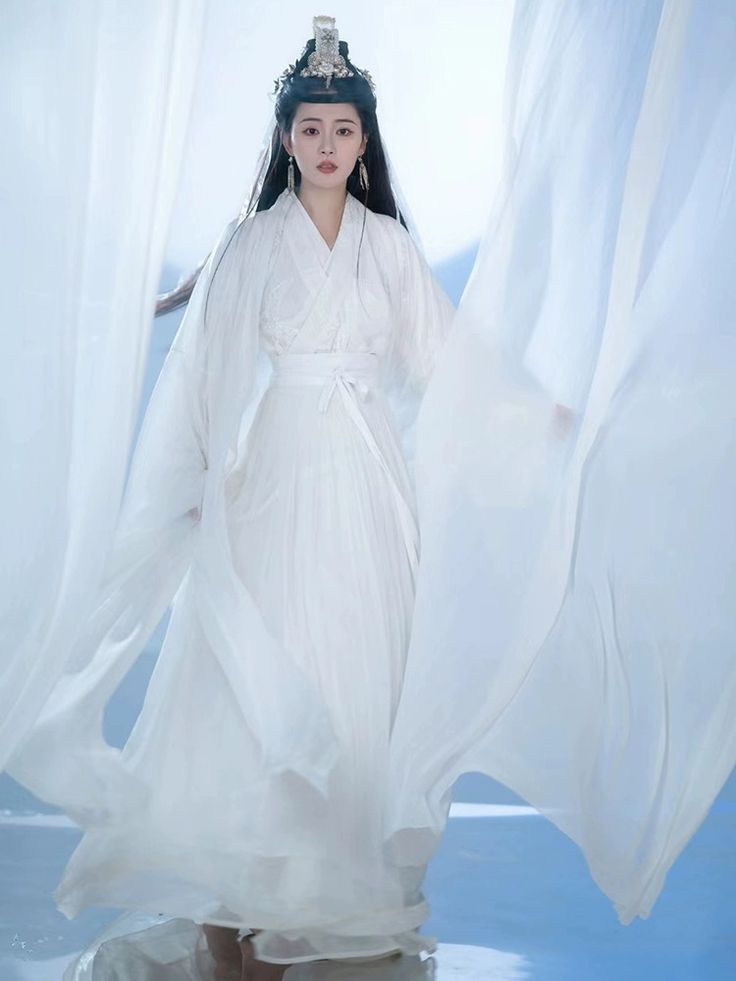 The Authentic Hanfu Style of Cloud Lord The Authentic Hanfu Style of Cloud Lord