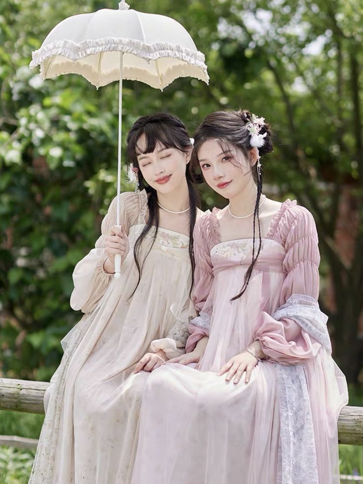 Female Generals Armor:The Fusion of Traditional Hanfu Clothing and Modern Military Uniforms Female Generals Armor:The Fusion of Traditional Hanfu Clothing and Modern Military Uniforms