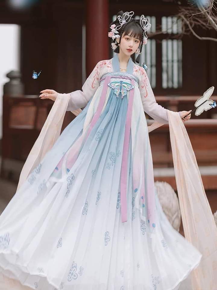The Evolution of Qipao:A Luxurious Journey of Aodi Fashion The Evolution of Qipao:A Luxurious Journey of Aodi Fashion