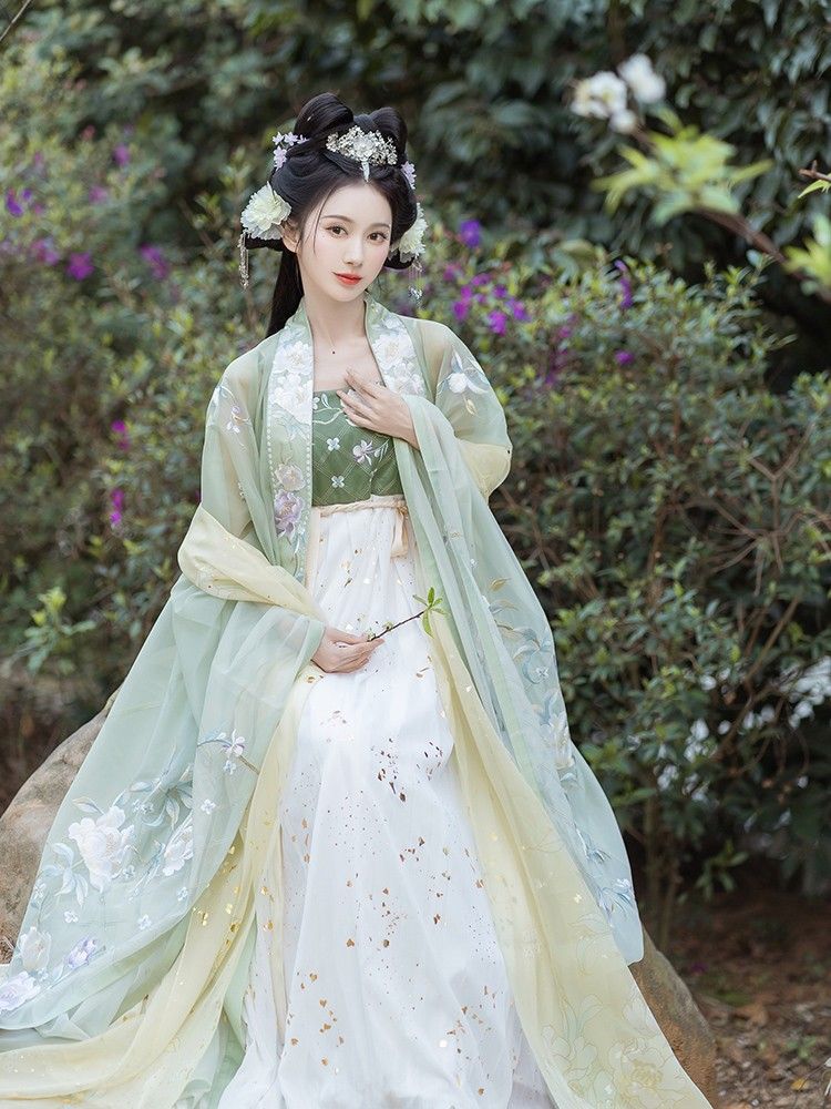 The Enigma of Martial Arts and the Elegance of Hanfu:A Tale of the Wushu Hanfu Warrior Women The Enigma of Martial Arts and the Elegance of Hanfu:A Tale of the Wushu Hanfu Warrior Women