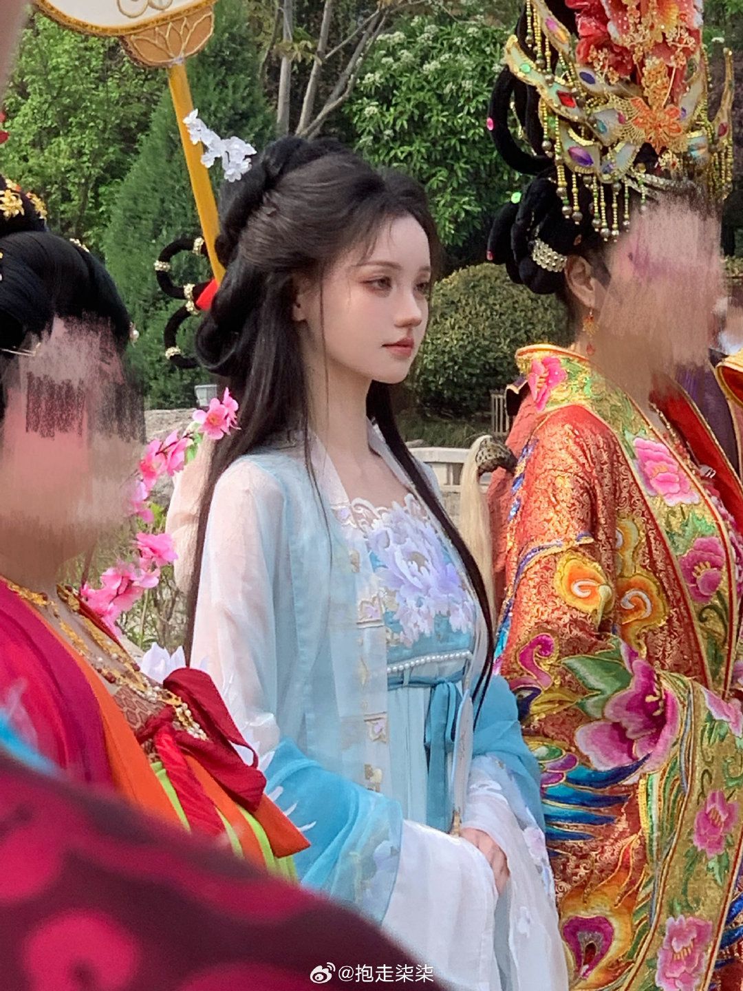 The Allure of the Overlap-襟汉服开衫,古典魅力的现代演绎 The Allure of the Overlap-襟汉服开衫,古典魅力的现代演绎