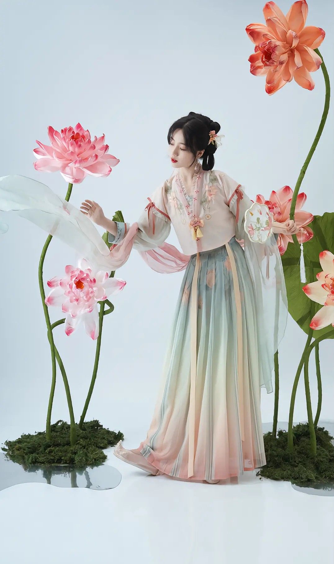 Embracing Traditional Elegance:The New-Age Cheongsam Dress Embracing Traditional Elegance:The New-Age Cheongsam Dress