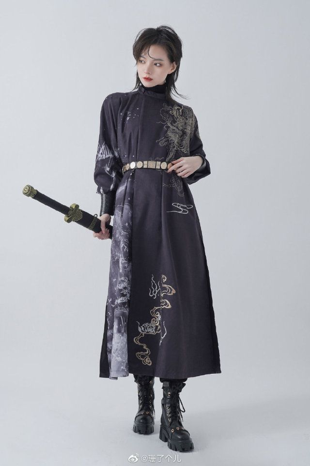 Autumn Cheongsam-Style Skirt with a Blend of Tradition and Modernity Autumn Cheongsam-Style Skirt with a Blend of Tradition and Modernity