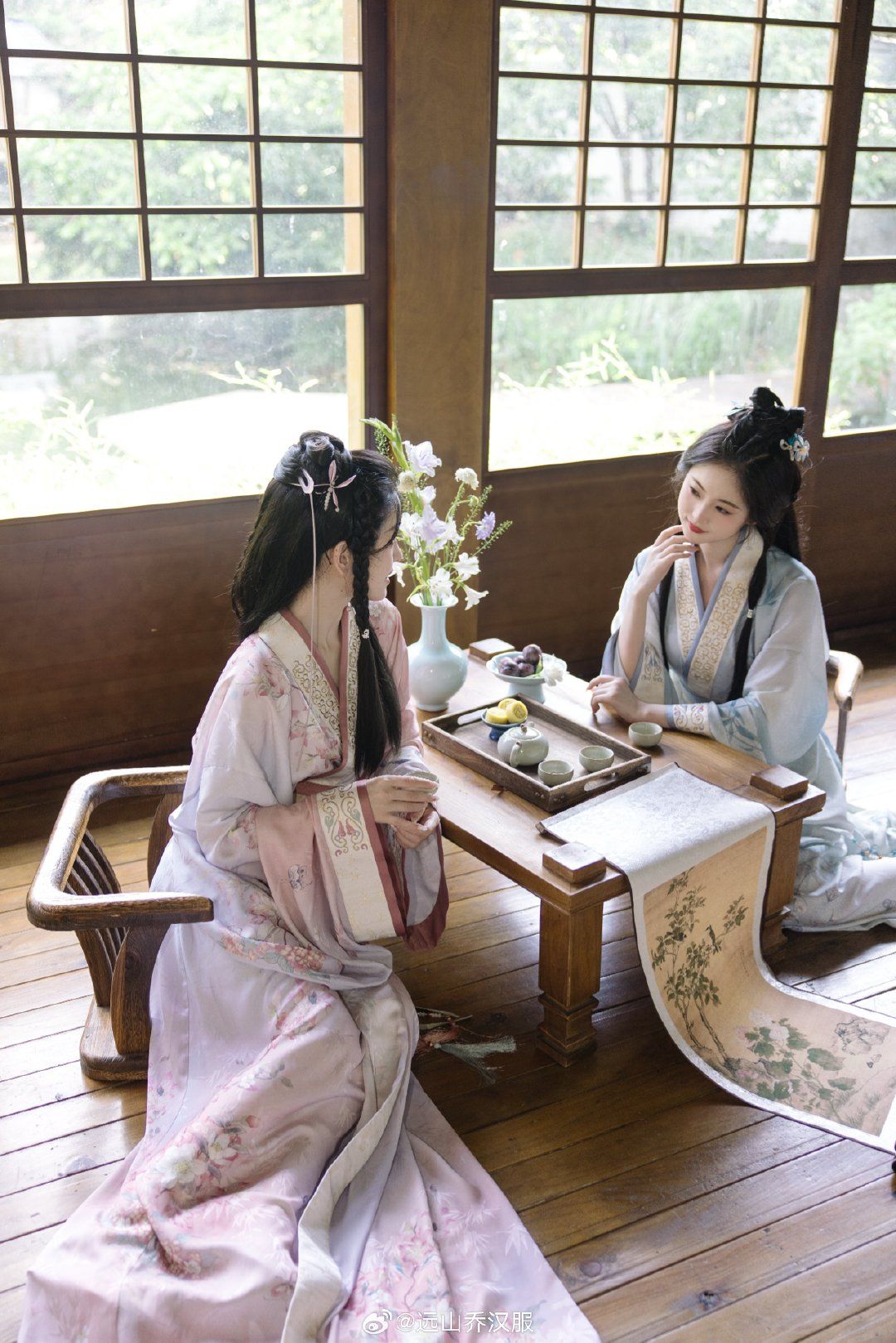 Exploring the Beauty of Ming-Style Hanfu Womens Emulated Flower Pattern Maimen Skirt