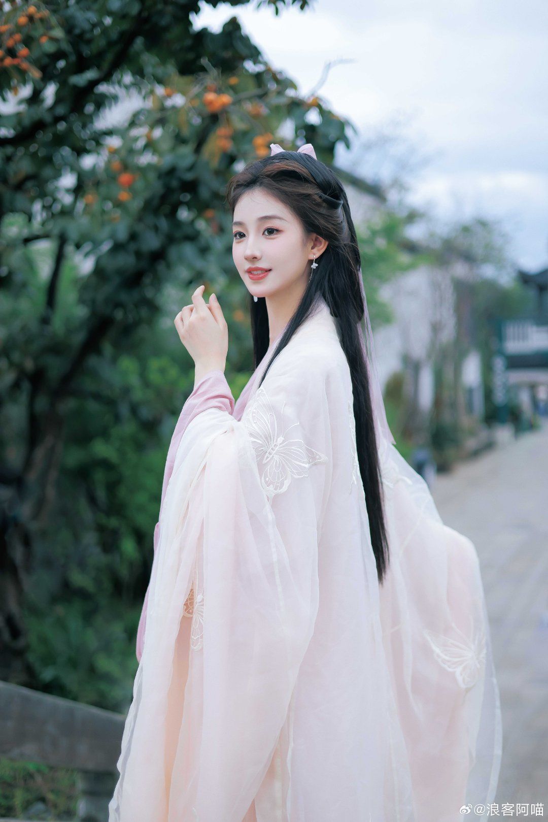 Changes Splendor:The Three-Piece Hanfu Set Changes Splendor:The Three-Piece Hanfu Set