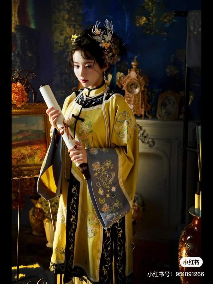 Exploring the Rise of Height-Increasing Shoes within the Song Dynasty Hanfu Fashion Exploring the Rise of Height-Increasing Shoes within the Song Dynasty Hanfu Fashion