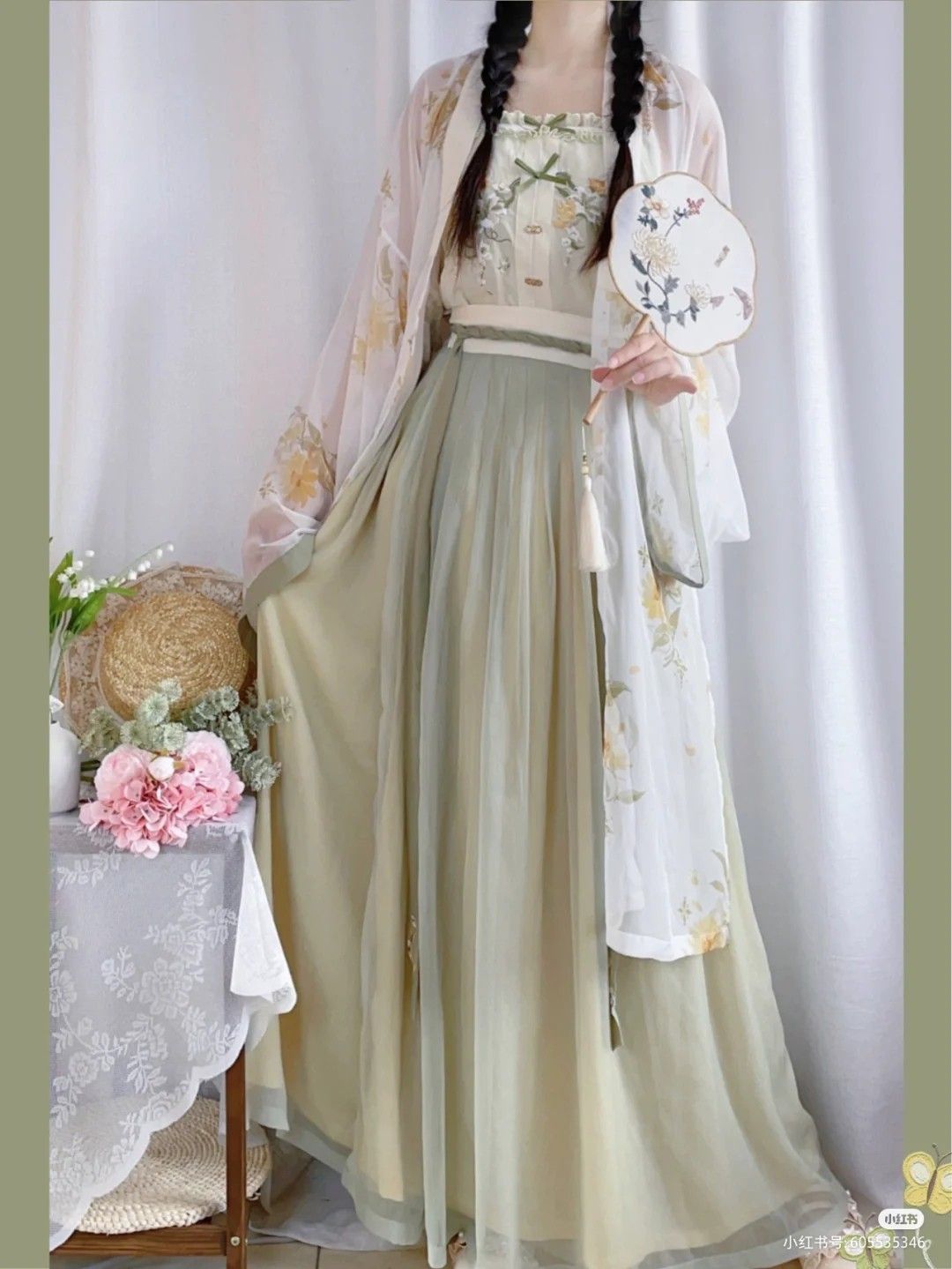 Westland Charm:The Dance of Hanfu and the Beauty of the Silk Road Westland Charm:The Dance of Hanfu and the Beauty of the Silk Road