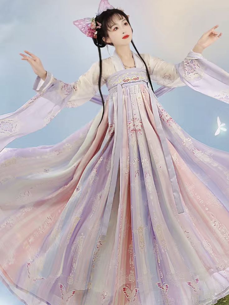 Winter Aesthetics:The Ode to Qipao in the Snowy Season Winter Aesthetics:The Ode to Qipao in the Snowy Season