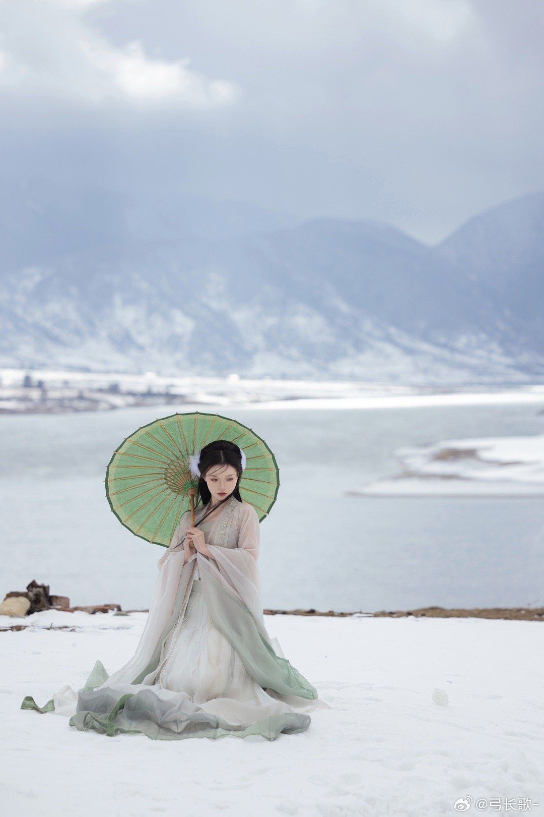Winter Hanfu Fashion for Adult Women:The Splendor of Traditional Chinese Clothing Winter Hanfu Fashion for Adult Women:The Splendor of Traditional Chinese Clothing