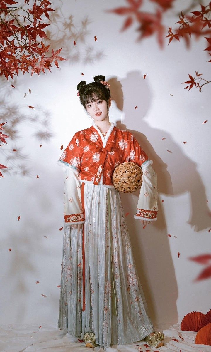 Winter Girls Hanfu Shoes:A Guide to Traditional Chinese Footwear for Little Ones Winter Girls Hanfu Shoes:A Guide to Traditional Chinese Footwear for Little Ones