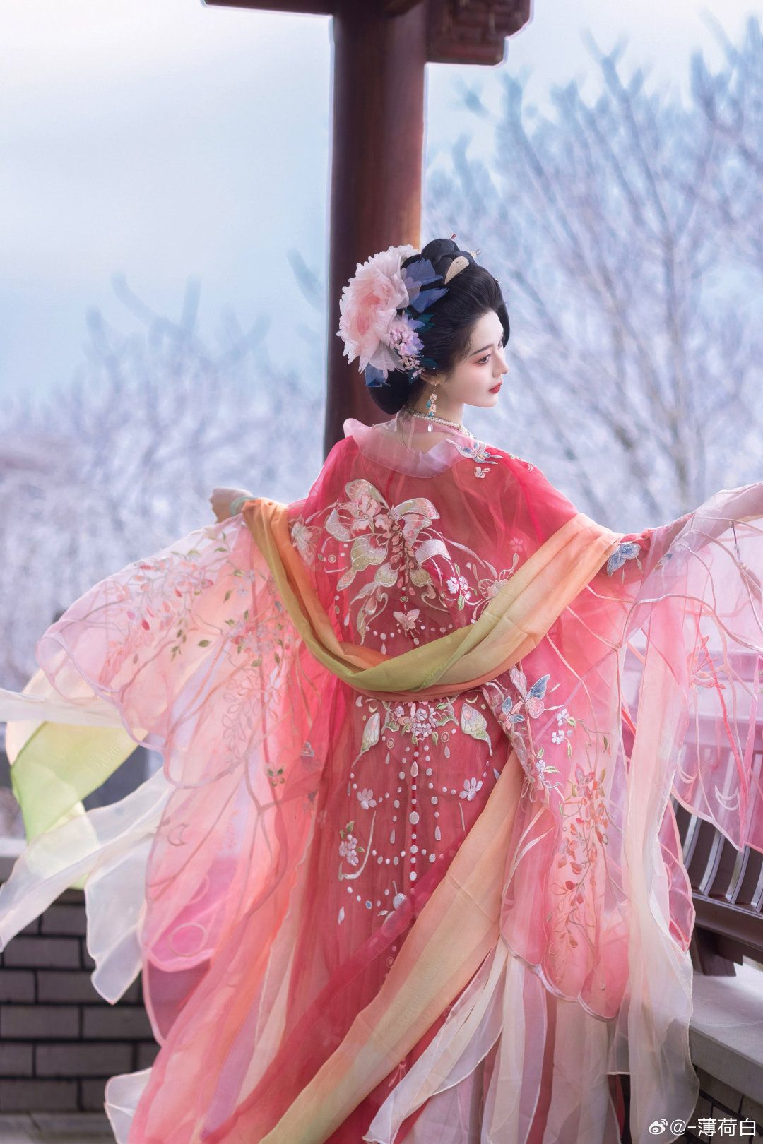 Little Girls in Traditional Chinese Splendor:Tang-Style Clothing and Summer Hanfu Fashion Little Girls in Traditional Chinese Splendor:Tang-Style Clothing and Summer Hanfu Fashion