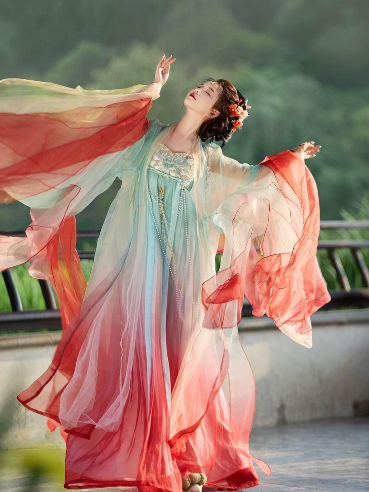 Plus-Size Cheongsam:Embracing the Curves with Style Plus-Size Cheongsam:Embracing the Curves with Style