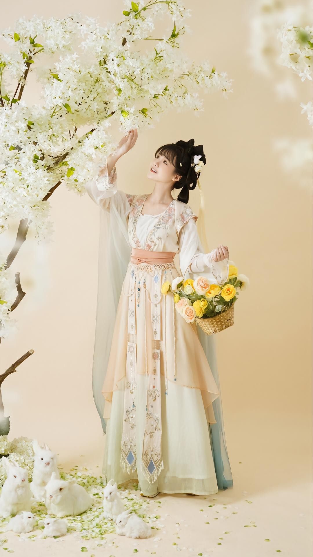 Chinese-Style Childrens Cheongsam for Girls:Embracing Traditional Elegance with Long-Sleeved Flavor Chinese-Style Childrens Cheongsam for Girls:Embracing Traditional Elegance with Long-Sleeved Flavor