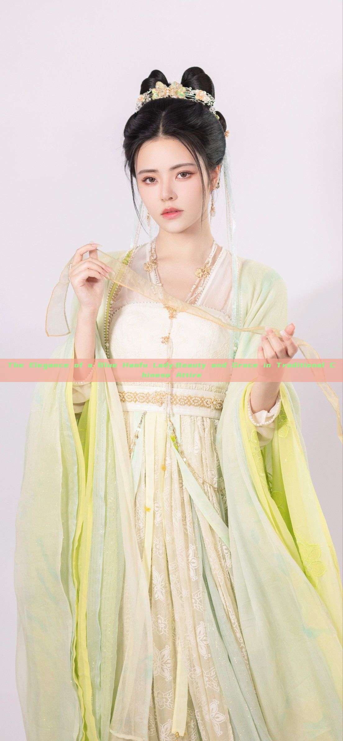 The Elegance of a Blue Hanfu Lady:Beauty and Grace in Traditional Chinese Attire The Elegance of a Blue Hanfu Lady:Beauty and Grace in Traditional Chinese Attire
