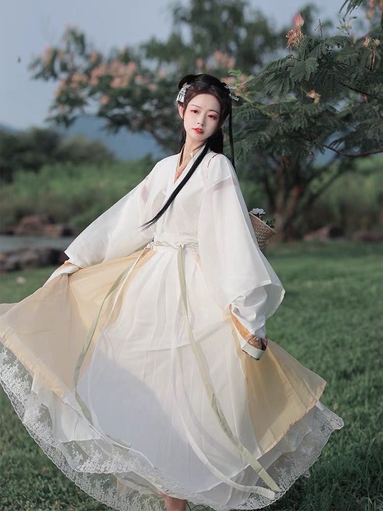 Princess-Style Skirt and Cheongsam for Little Girls:A Fashionable Blend Princess-Style Skirt and Cheongsam for Little Girls:A Fashionable Blend
