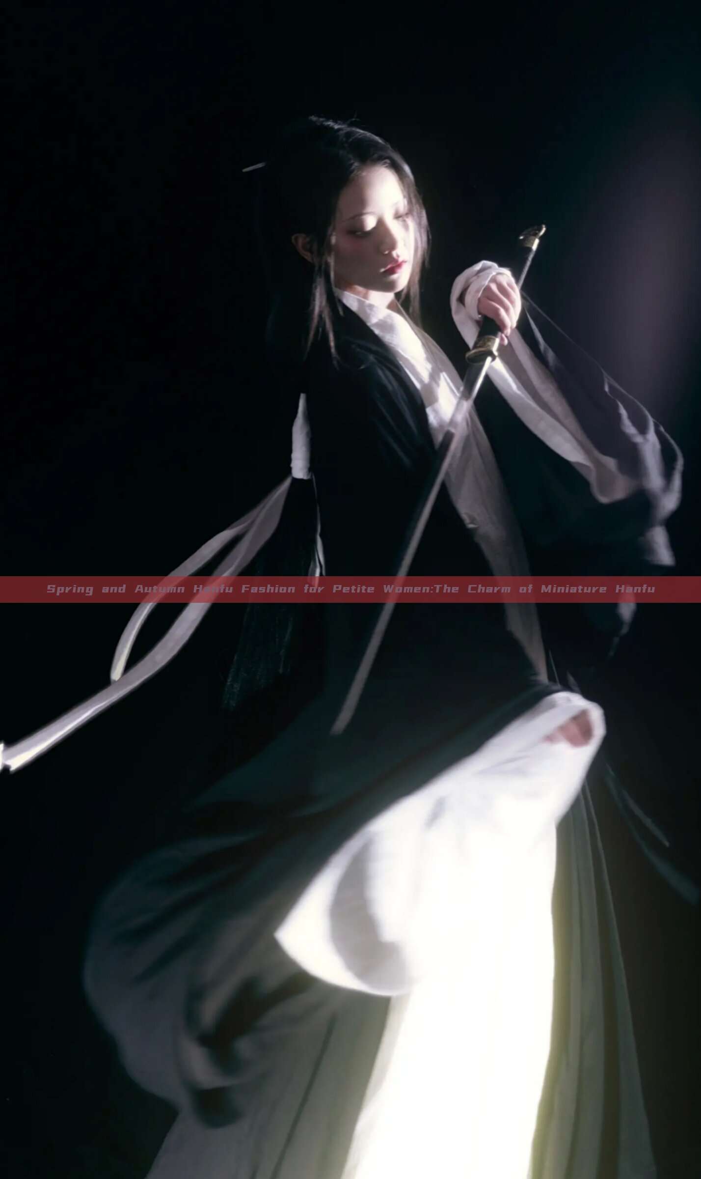 Spring and Autumn Hanfu Fashion for Petite Women:The Charm of Miniature Hanfu Spring and Autumn Hanfu Fashion for Petite Women:The Charm of Miniature Hanfu