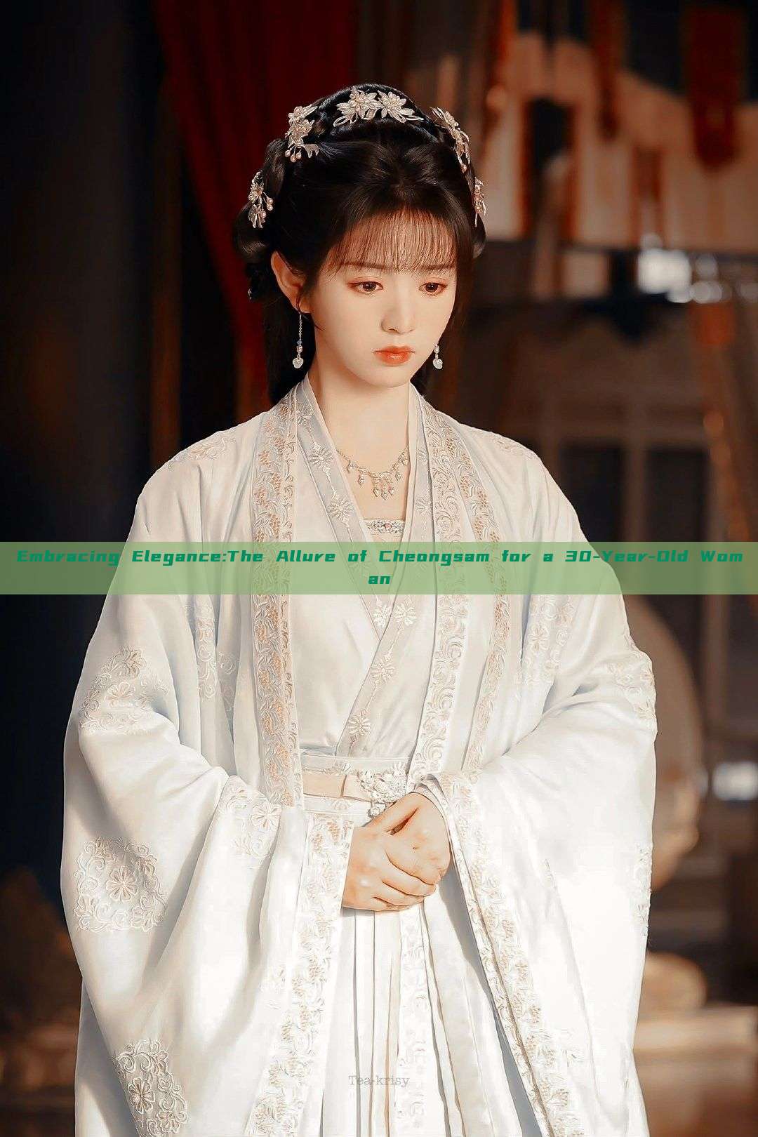 Embracing Elegance:The Allure of Cheongsam for a 30-Year-Old Woman Embracing Elegance:The Allure of Cheongsam for a 30-Year-Old Woman